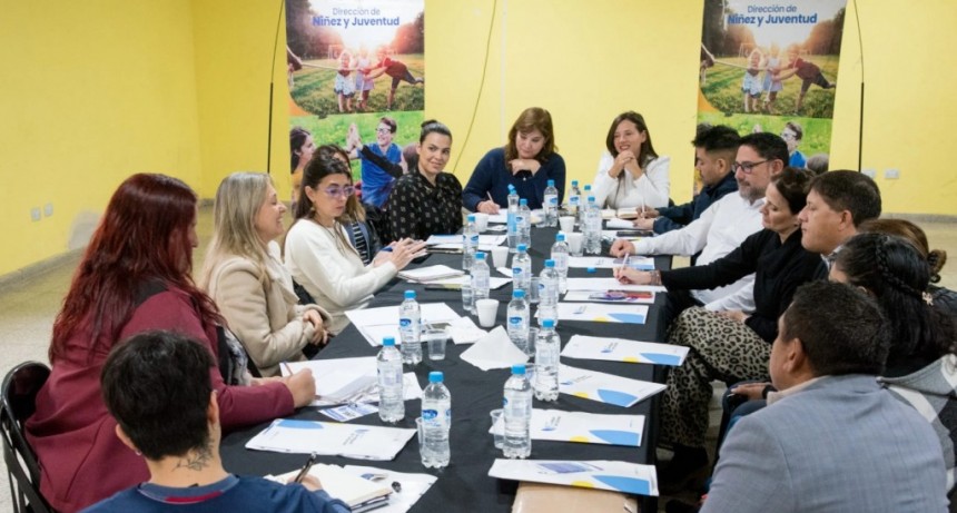 Primera mesa municipal para garantizar derechos de niños y adolescentes