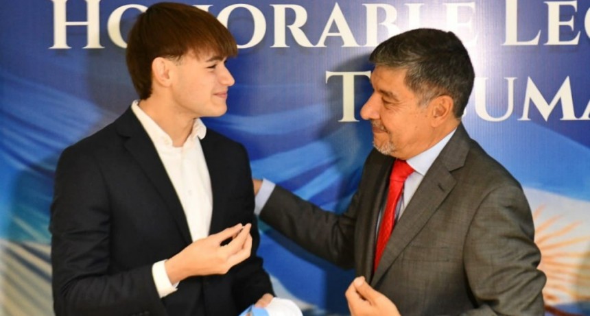 Legislatura distingue a nadador tucumano que competirá en Dubái