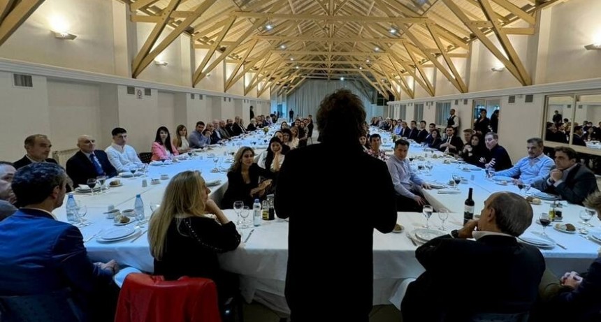Cena en Olivos: Milei y aliados definen respuesta a la oposición