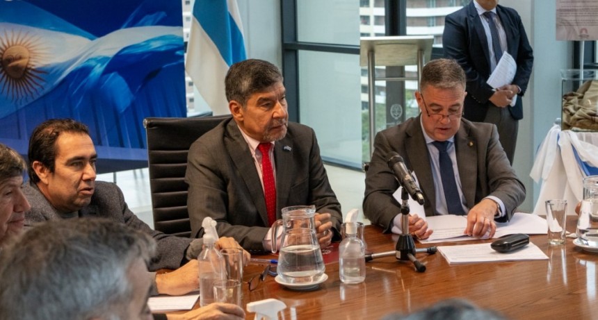 Acevedo convoca sesión extraordinaria por jueces e inversiones