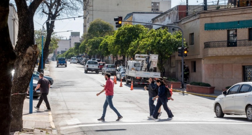 San Miguel de Tucumán: 422 esquinas ya tienen semáforos operativos