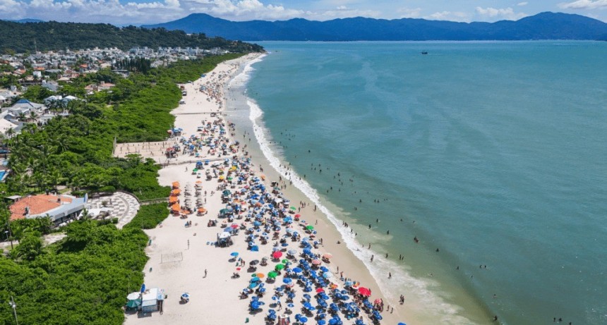 Tucumán tendrá vuelos directos a Florianópolis