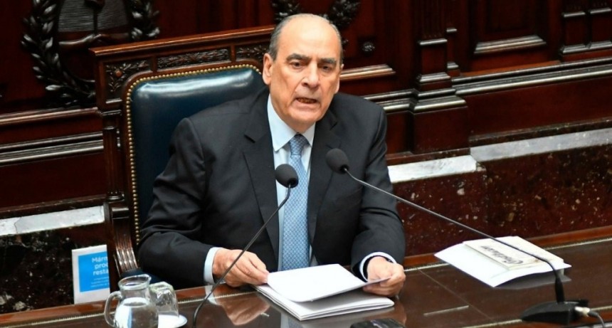 Francos enfrenta a la oposición en Diputados