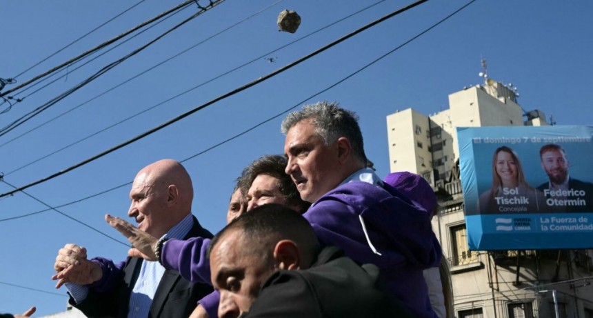 El Gobierno responsabiliza al kirchnerismo por el ataque a Milei