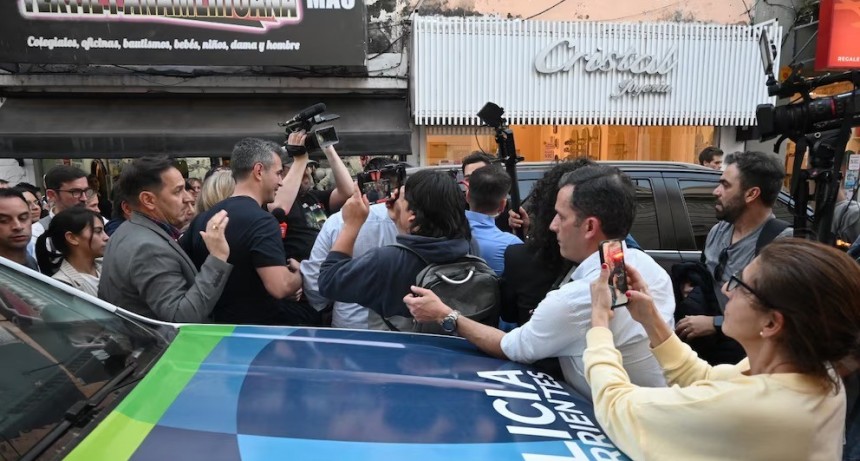 Incidentes obligan a suspender acto de LLA en Corrientes