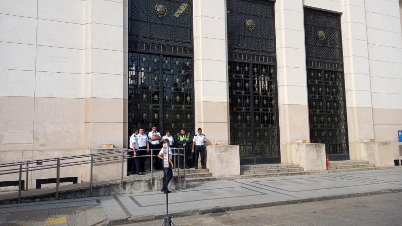 Una amenaza de bomba obligó a desalojar los Tribunales de Concepción y Capital