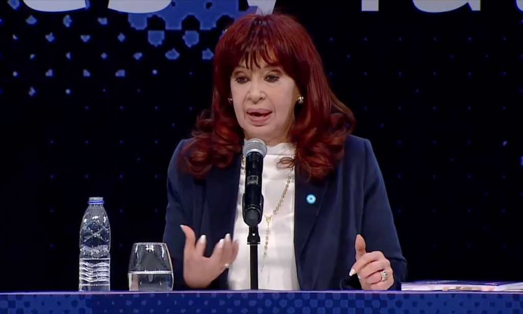 Cristina Kirchner: “Es imposible usar una motosierra si no dan los números”