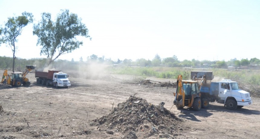 Trabajan en la revalorización de la costanera del Río Salí