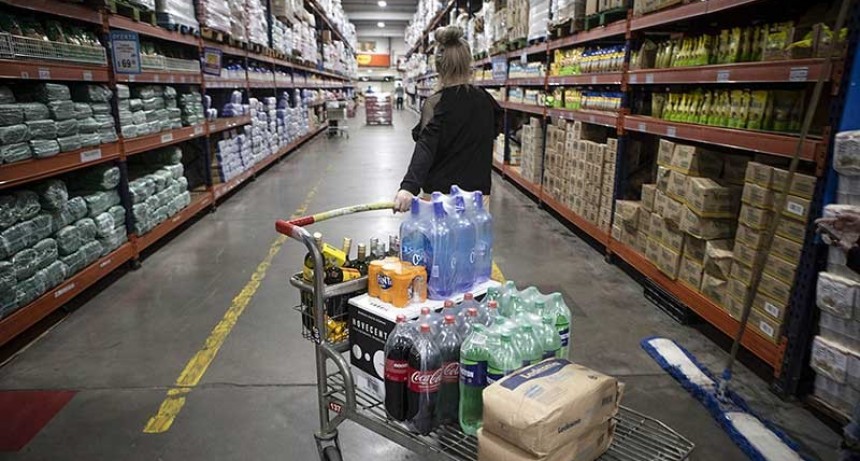 Los precios mayoristas escalaron 18,7% durante agosto, muy por encima de la inflación