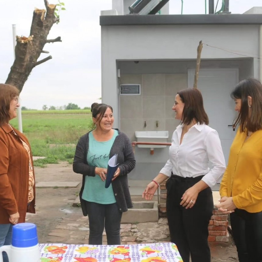 Bella Vista avanza con la erradicación de letrinas e inauguró modernos baños en zonas rurales