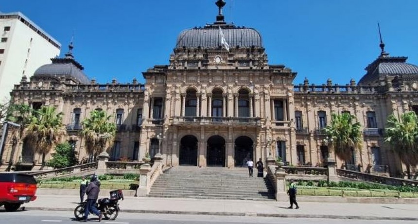 Resultado negativo: se reanudan las actividades en casa de Gobierno
