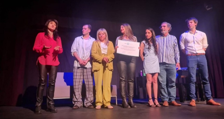 El INADI distinguió a la obra “El loco y la camisa”
