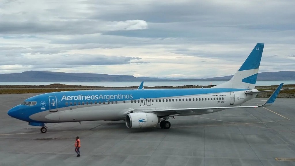 El paro de pilotos y Aeronavegantes afectará a 150 vuelos de Aerolíneas Argentinas y a más de 15 mil pasajeros