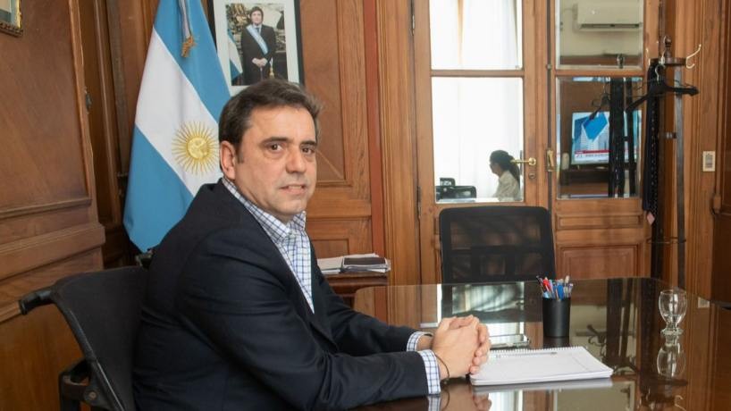 Lisandro Catalán visitó Tucumán y firmó convenios con cuatro municipios