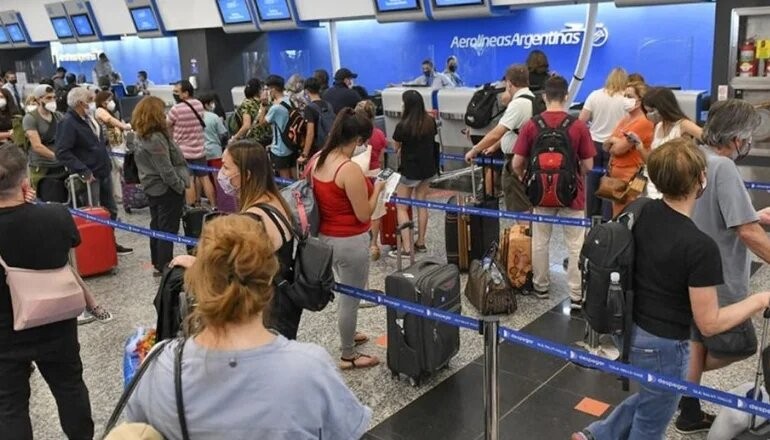 Juez laboral no garantiza vuelos de Aerolíneas