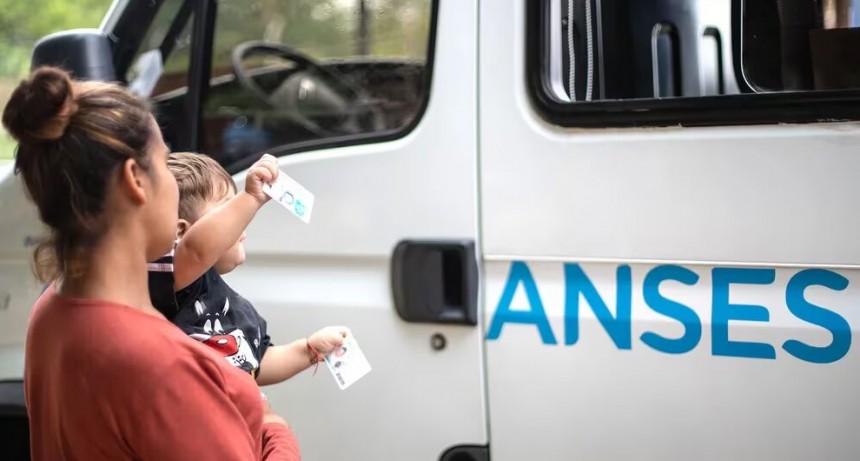 El Gobierno anunció los aumentos en la AUH y la Tarjeta Alimentar correspondientes al mes de septiembre