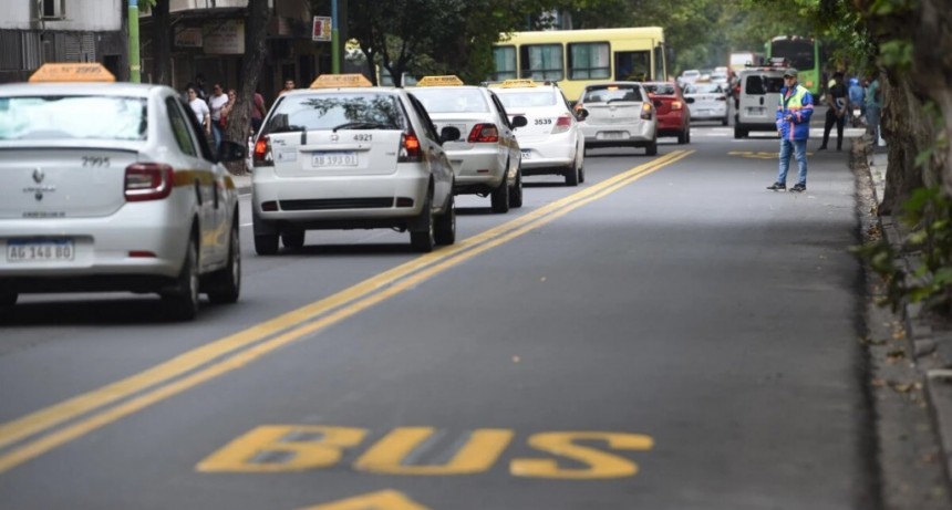 Continúa el paro de colectivos en San Miguel de Tucumán
