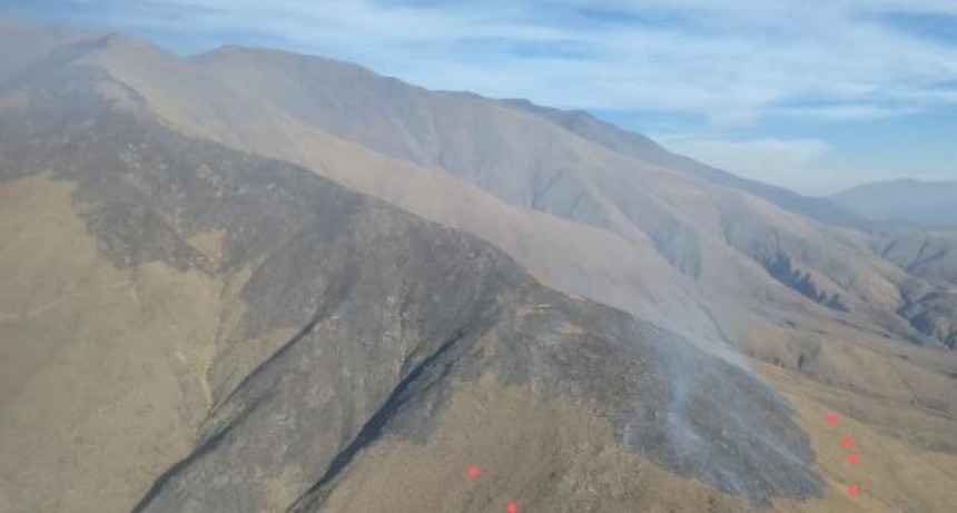 Monitorean incendios de pastizales de altura en Ampimpa