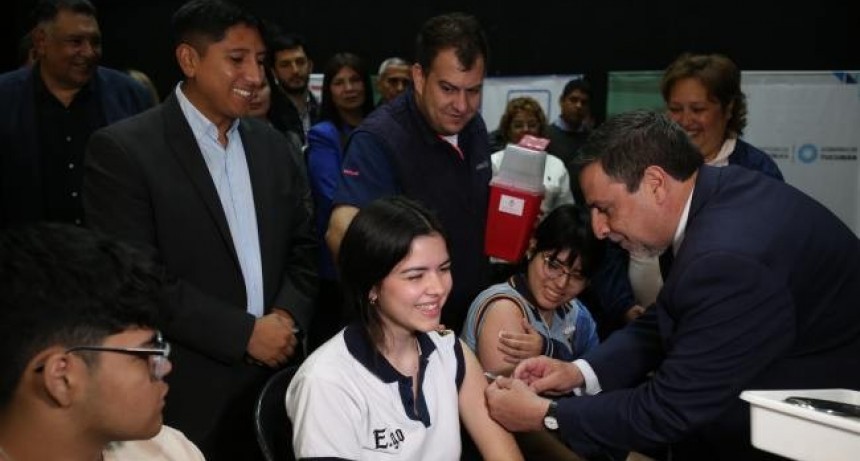 Inició la vacunación contra el dengue a jóvenes en Banda del Río Salí