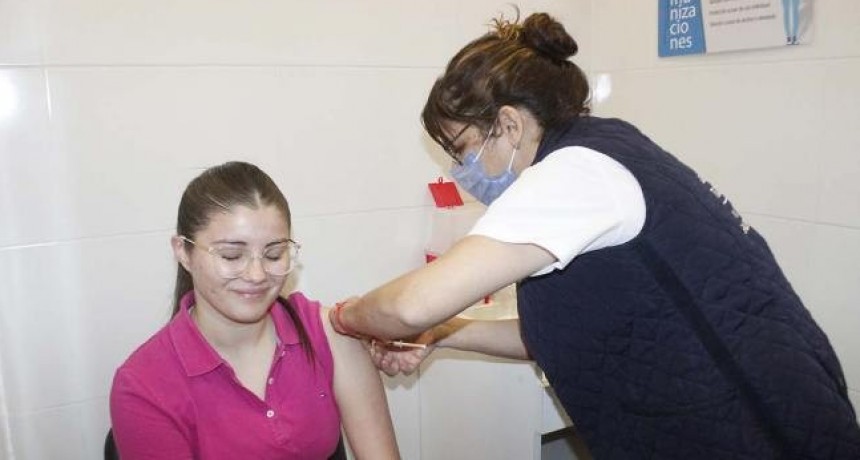 Casi 2000 adolescentes ya recibieron la vacuna contra el dengue