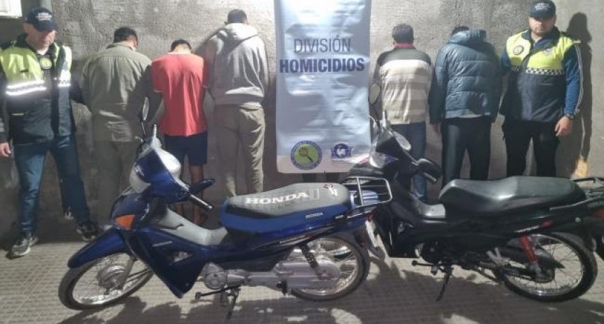 Aprehendieron a un grupo de delincuentes que andaban en vehículos robados