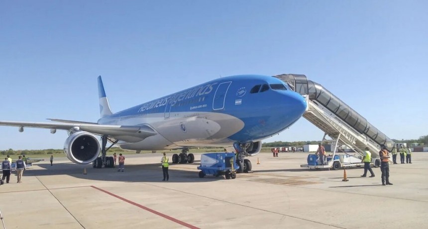 El Gobierno oficializó la declaración del transporte aéreo como 