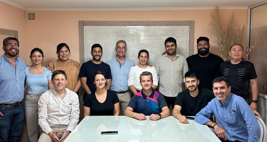 Salazar pidió reducir el 50% de los concejales y eliminar las comunas rurales