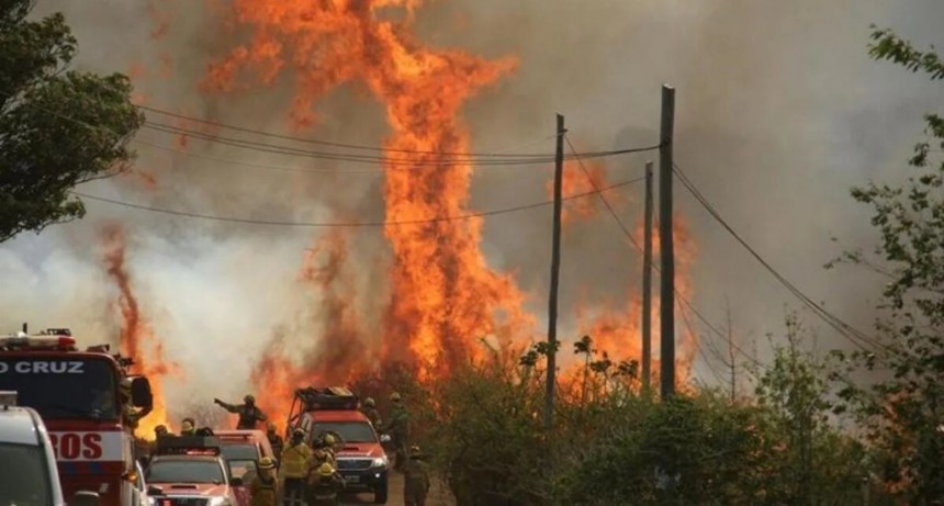 Incendios en Córdoba: decenas de personas evacuadas y un panorama poco alentador