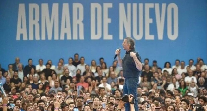 Máximo Kirchner llamó a “construir desde abajo