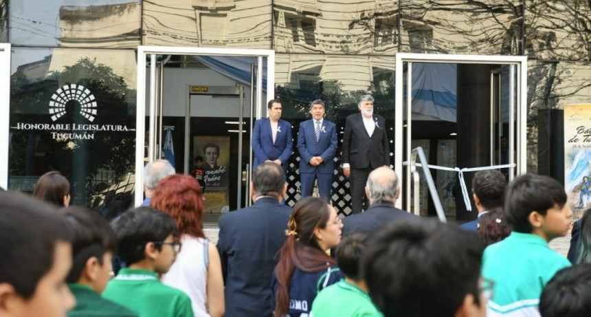 Inauguraron una muestra sobre la Batalla de Tucumán en la Legislatura