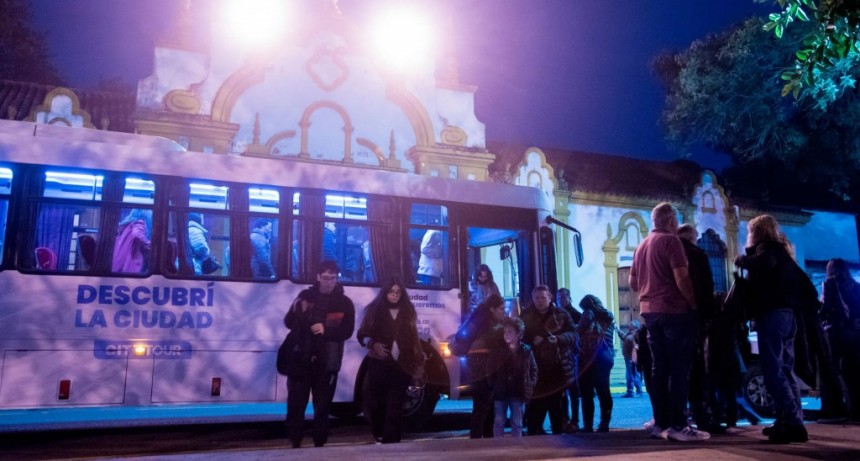 El Bus Turístico tendrá hoy su cuarta edición nocturna