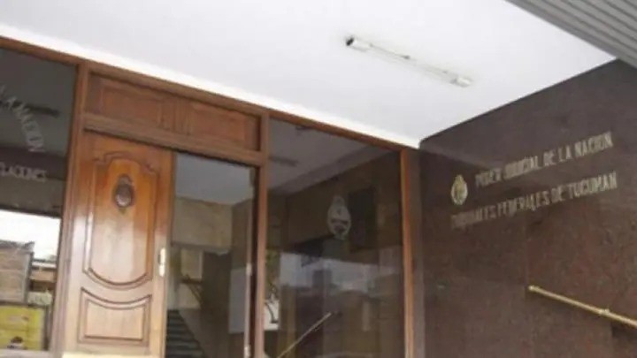 Pericias a un celular desnudarán la causa por coima en la justicia