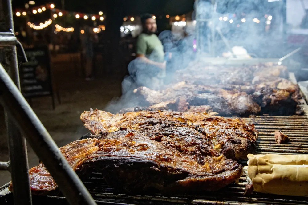 San Miguel de Tucumán prende el fuego con la cuarta edición del Festival del Asado