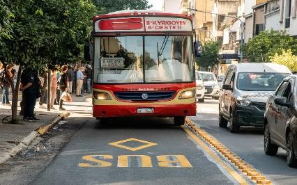 Empresarios del transporte advierten a Chahla sobre una inminente parálisis del servicio en San Miguel de Tucumán