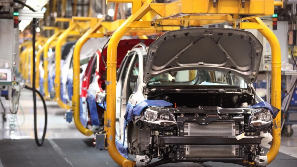 Mercado automotor en alerta por impacto electoral y dólar volátil