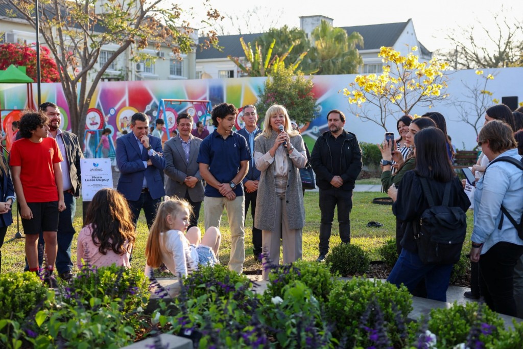 La Plaza Lucio Dupuy se inauguró como un símbolo de conciencia y encuentro comunitario