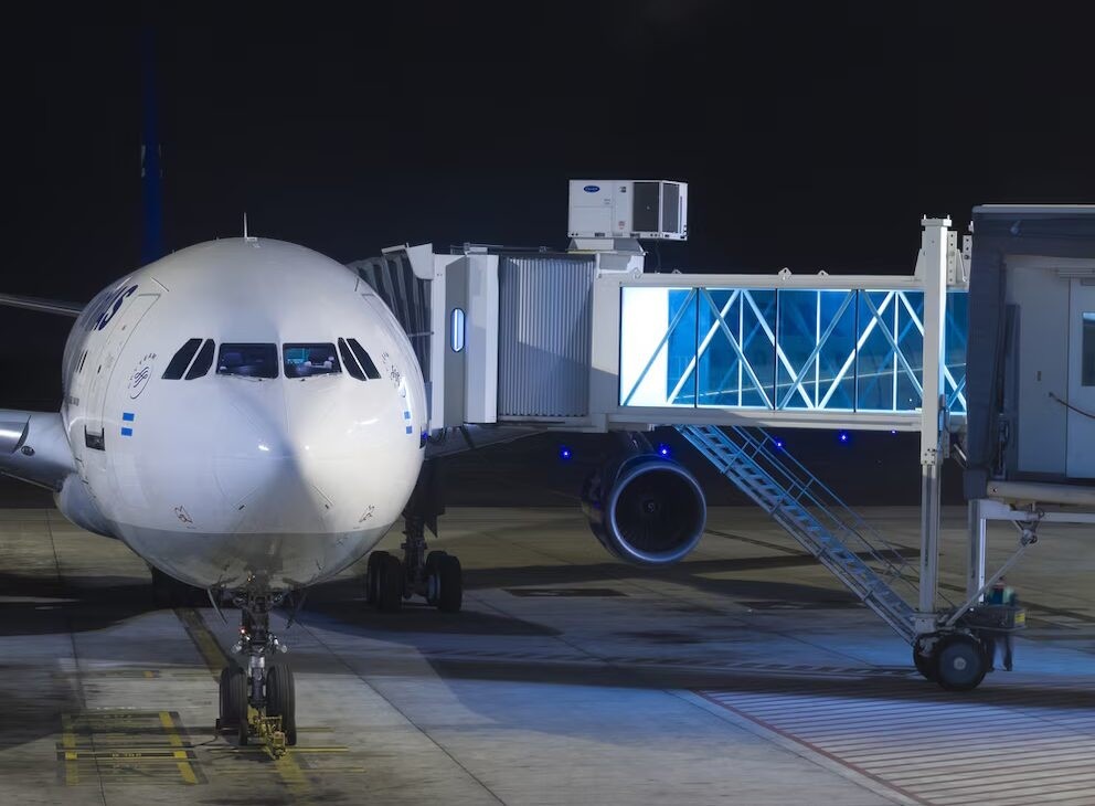 Diez argentinos deportados desde Estados Unidos arribaron a Ezeiza en un vuelo especial
