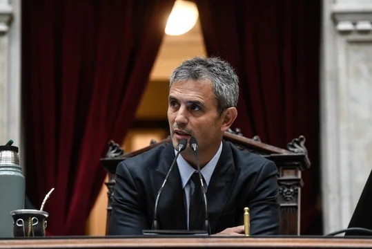 Interna y operativas: el oficialismo desmiente rumores sobre fugas en su bloque de diputados