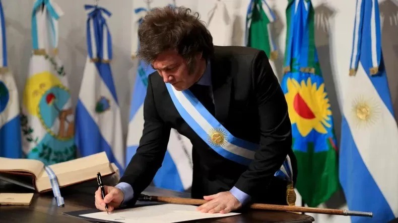 Tras el veto a la ley de ATN, el Gobierno transfirió $12.500 millones a cuatro provincias aliadas y críticas
