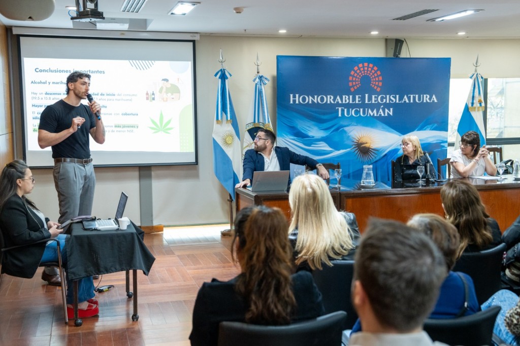 Foro de salud mental: proponen capacitación masiva y alertan sobre señales de alarma