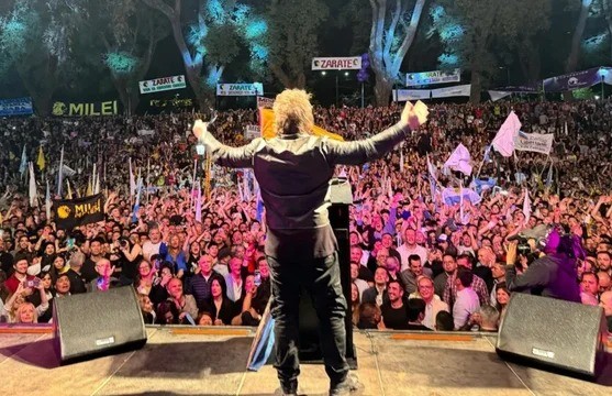 Milei convoca a candidatos nacionales para reimpulsar la campaña de La Libertad Avanza