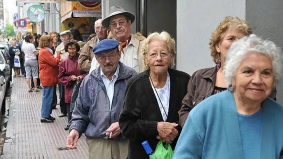 ANSES oficializó un aumento del 1,88% en jubilaciones y asignaciones familiares para octubre