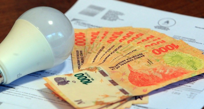 Facturas de luz y gas tendrán incrementos de hasta 3%