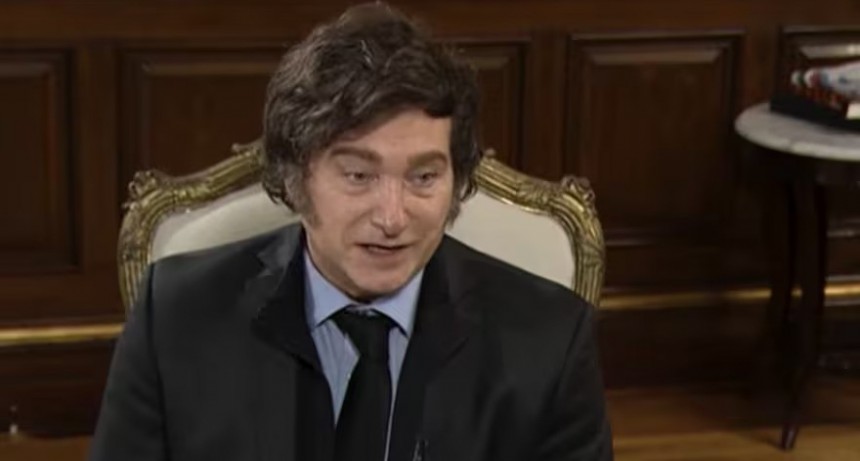 Milei a medio francés: 