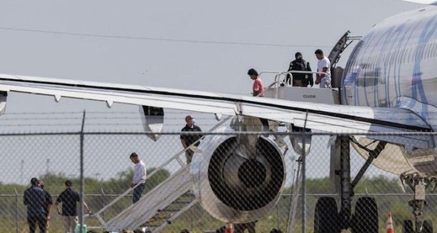 EE.UU. deporta a argentinos acusados de delitos graves