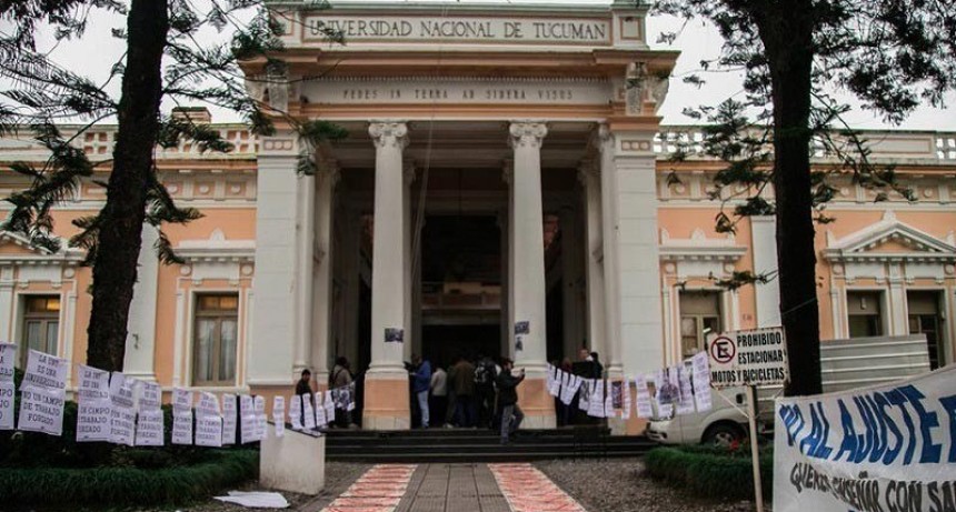 El Gobierno nacional vetó por completo la ley de financiamiento para universidades públicas