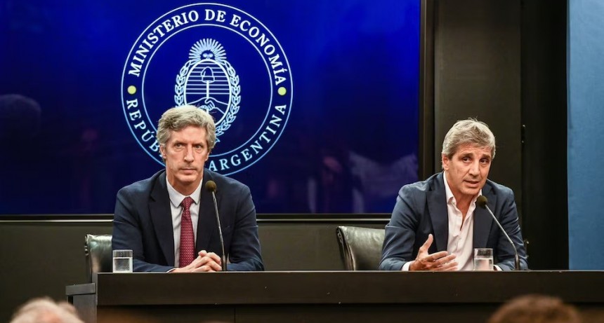 El equipo económico inicia el desarme del ajuste monetario: baja de tasas y diálogo con bancos