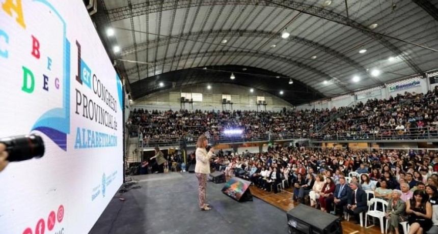 Capacitación masiva: 15 mil docentes tucumanos participan del Congreso de Alfabetización