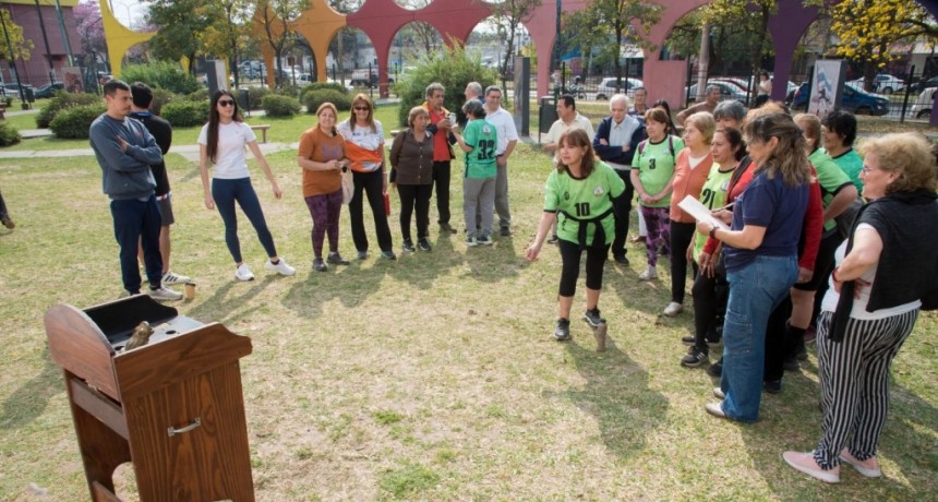 Más de 100 adultos mayores participan en las Olimpíadas Recreativas de la Semana del Jubilado