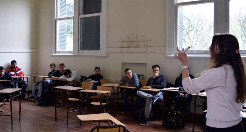 En agosto, el gasto en universidades creció 45,9% interanual en un mes de superávit fiscal